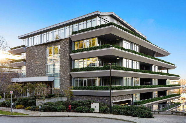 600 - 888 Arthur Erickson Place