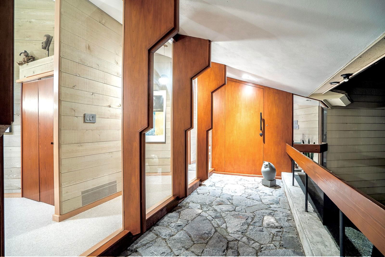Image of home for listing MLS® R2836041
