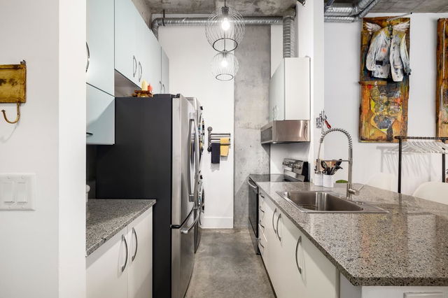 204 - 228 4th Avenue