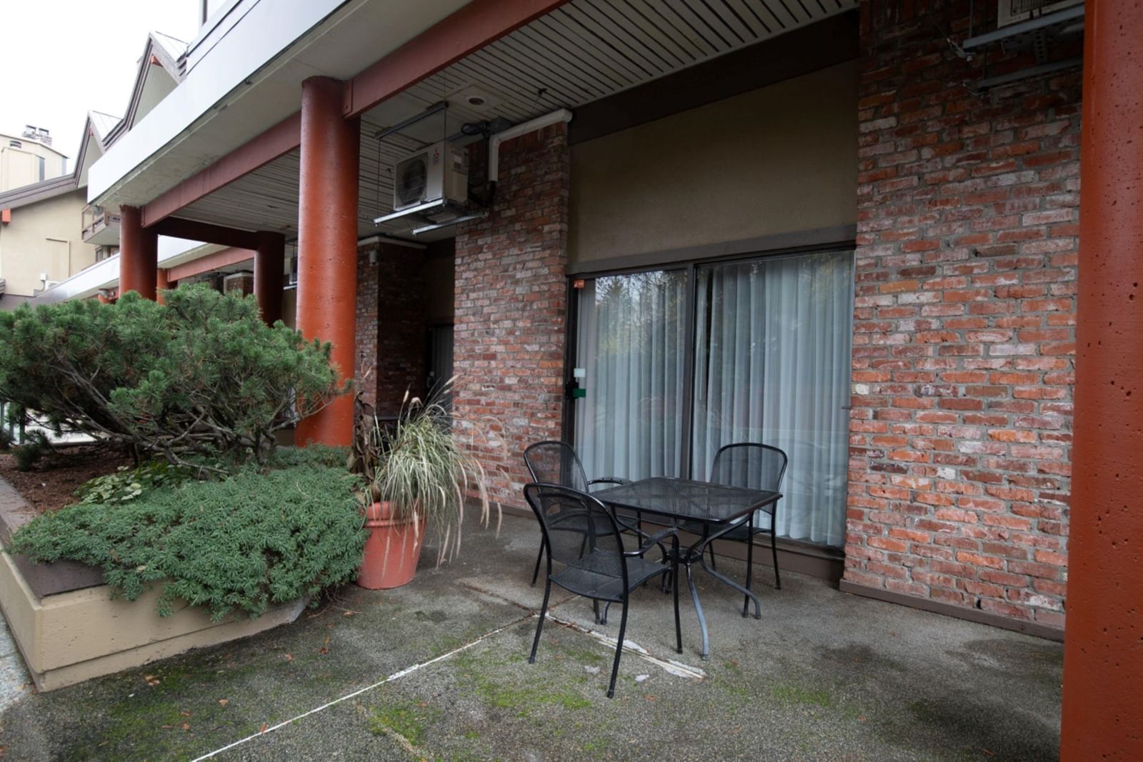 Listing Image 11