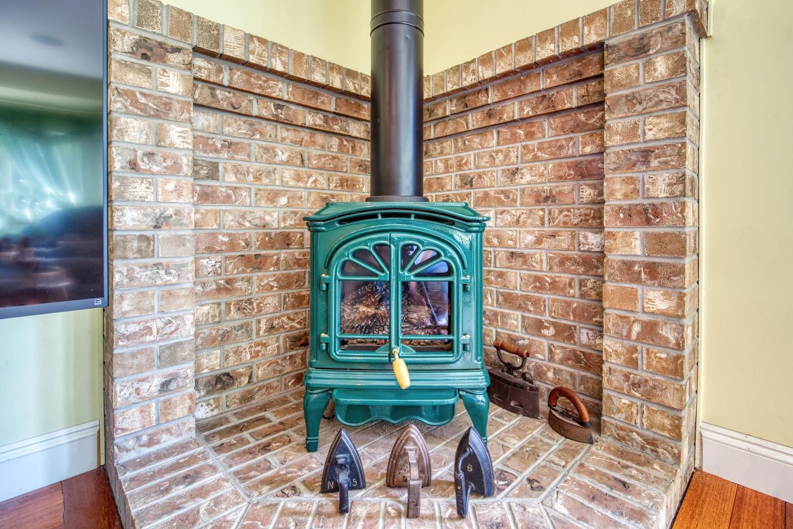 Listing Image 32