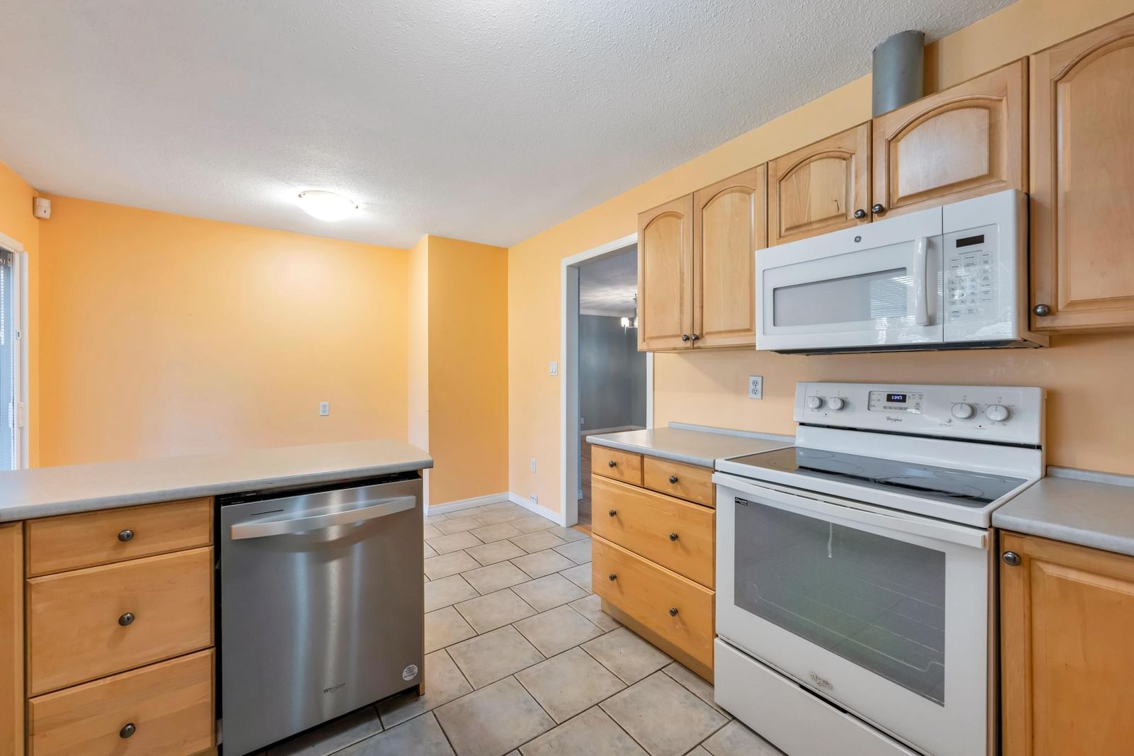 Listing Image 16