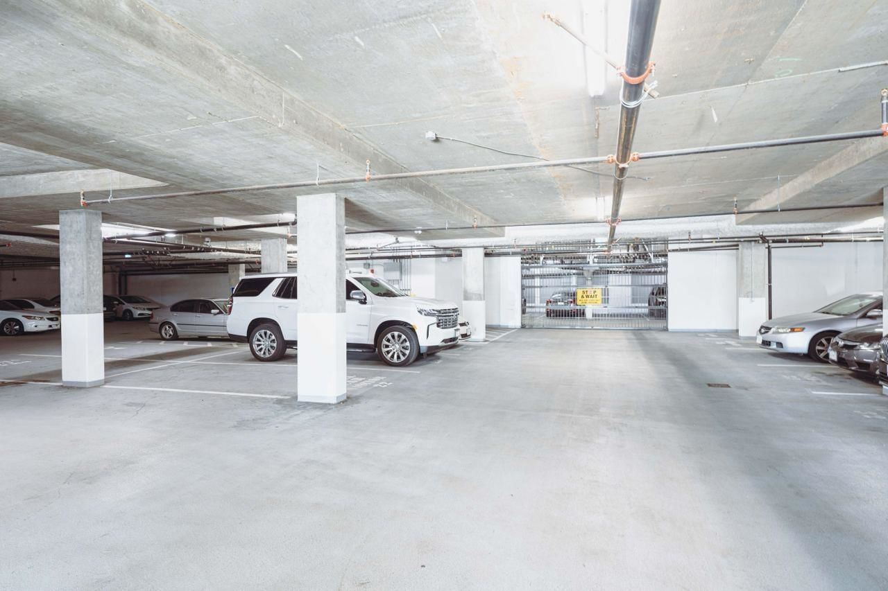 Listing Image 24