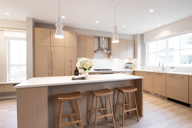 62 - 5311 Admiral Way