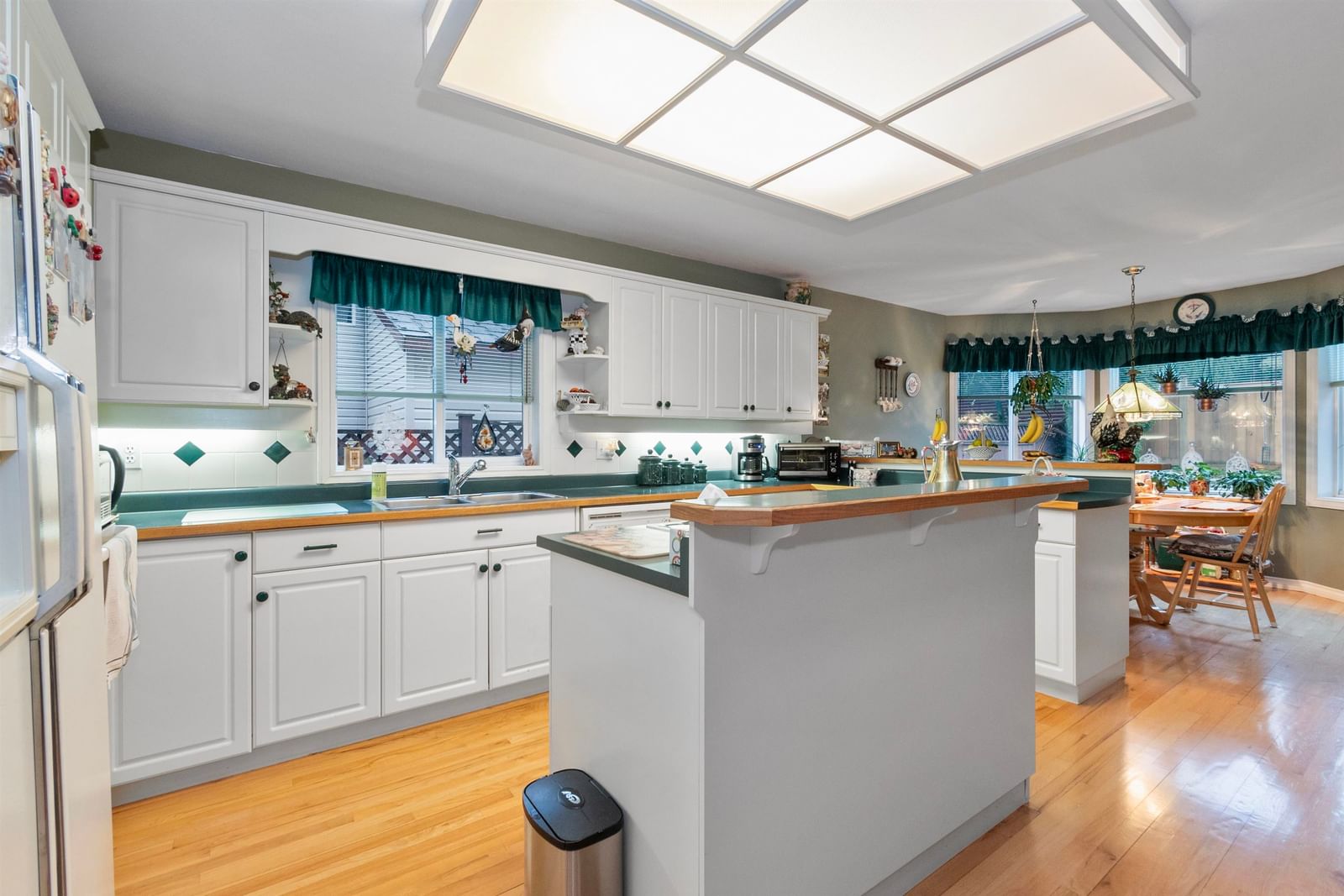 Listing Image 15