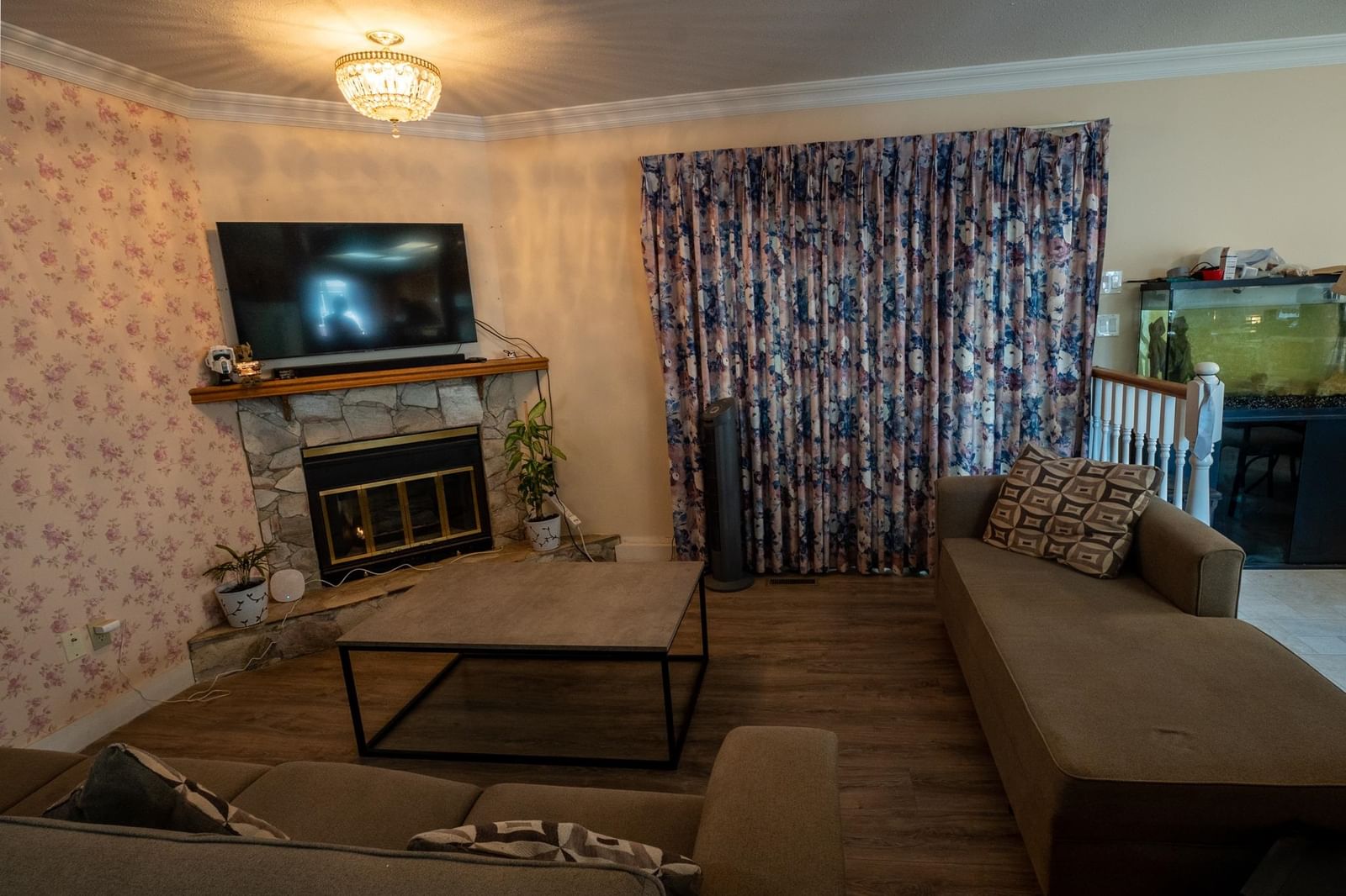 Listing Image 6