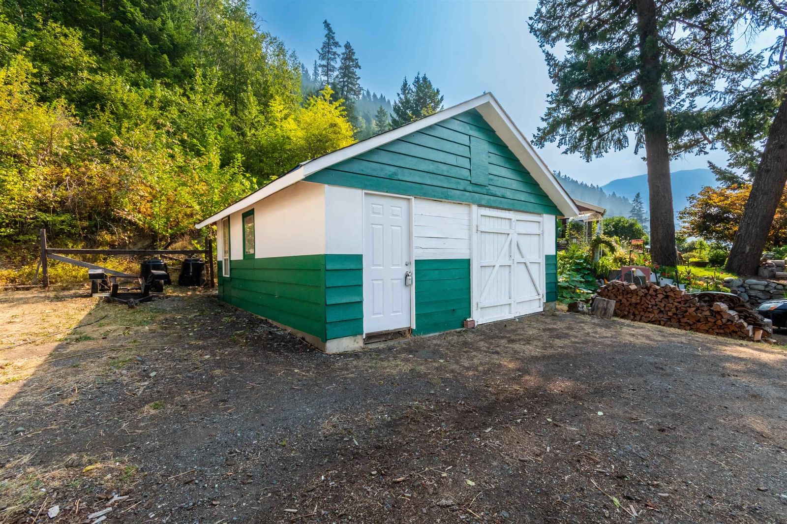 Listing Image 4