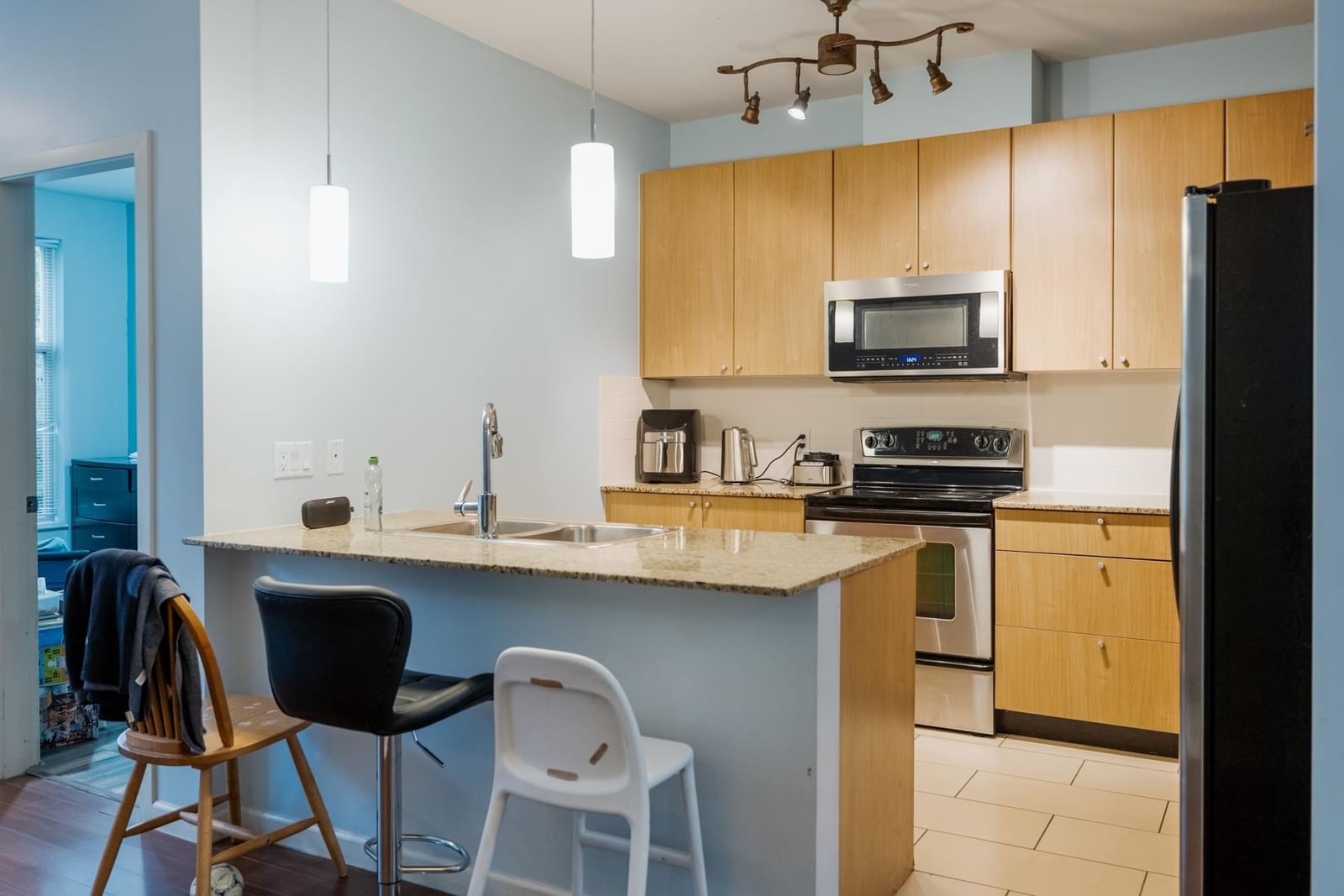 Listing Image 10