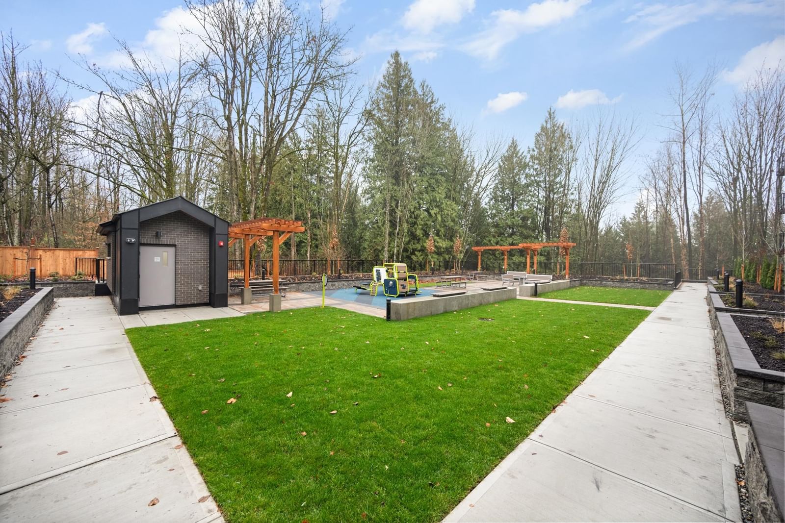 Listing Image 11