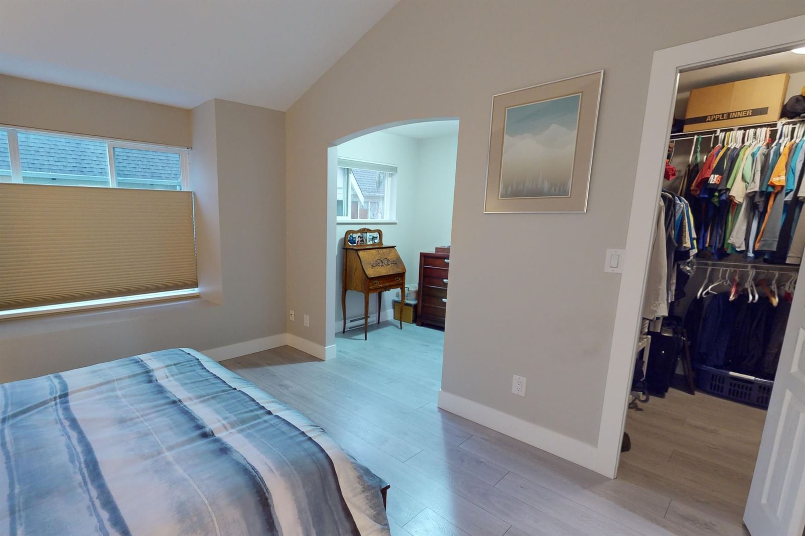 Listing Image 16