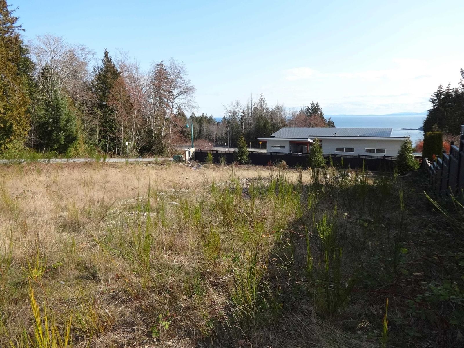 Listing Image 8