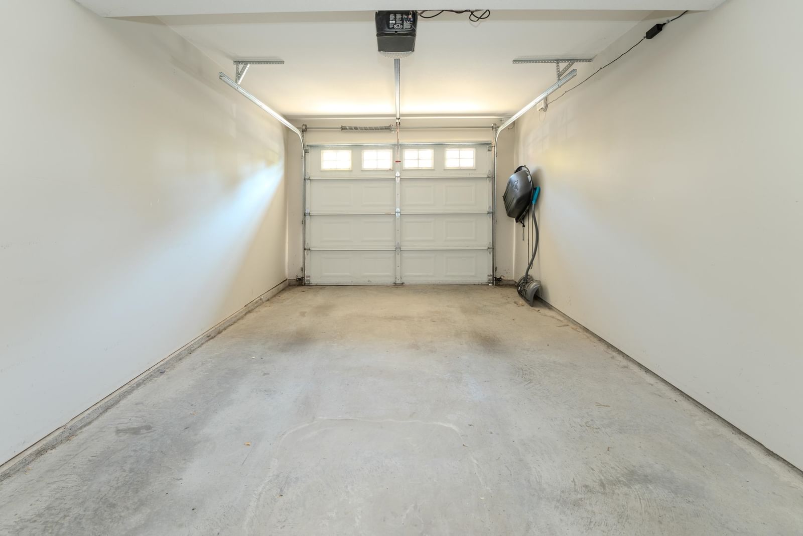 Listing Image 24