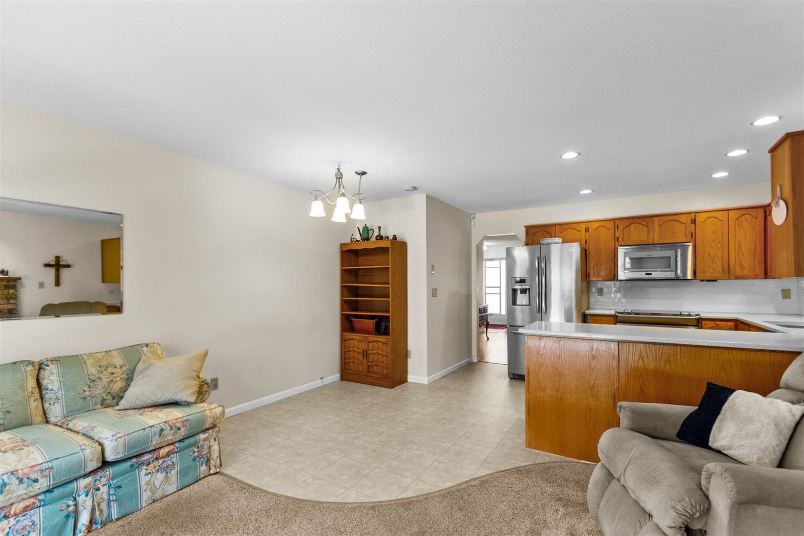 Listing Image 6
