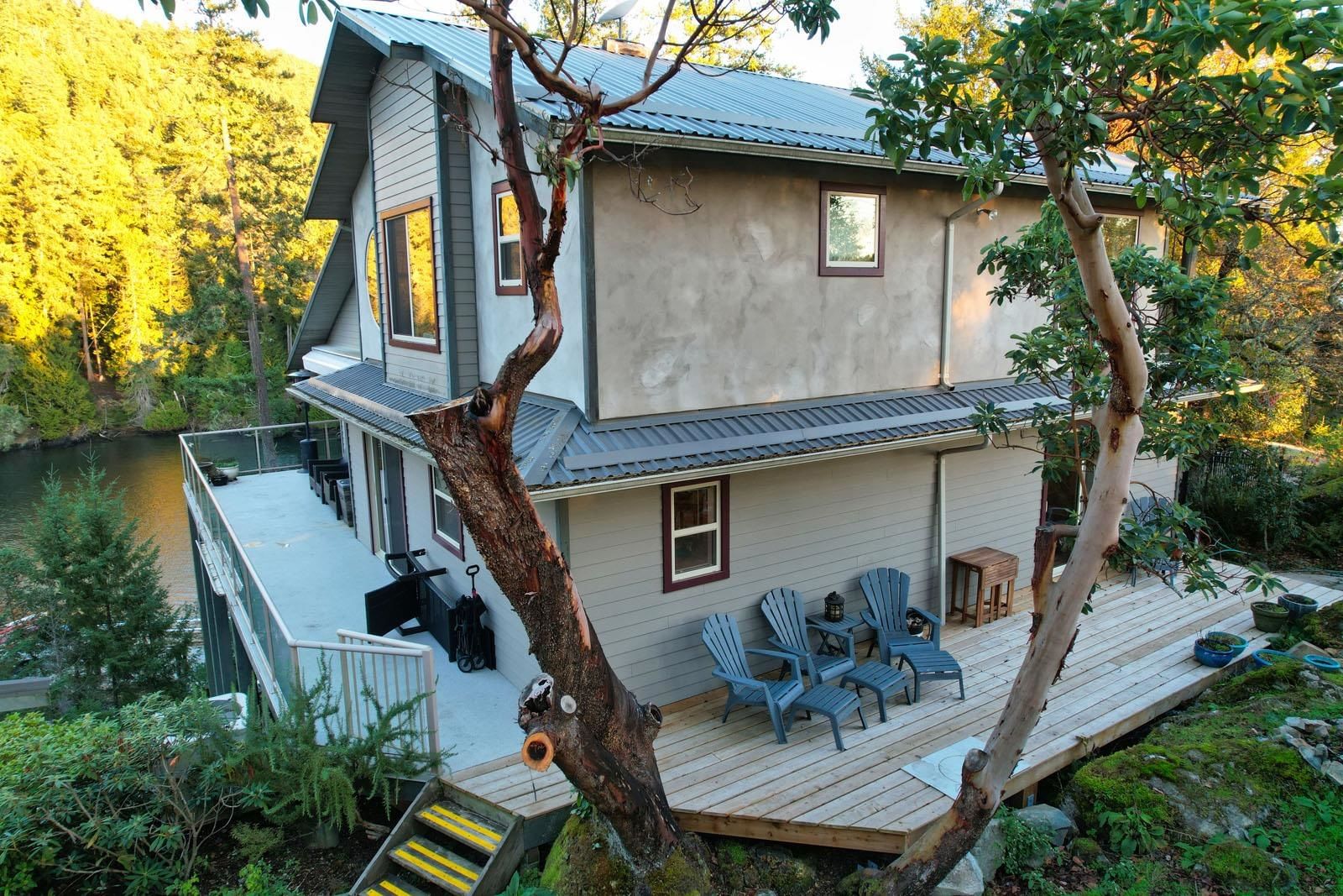 Listing Image 4