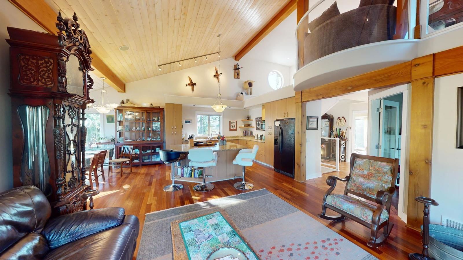 Listing Image 9