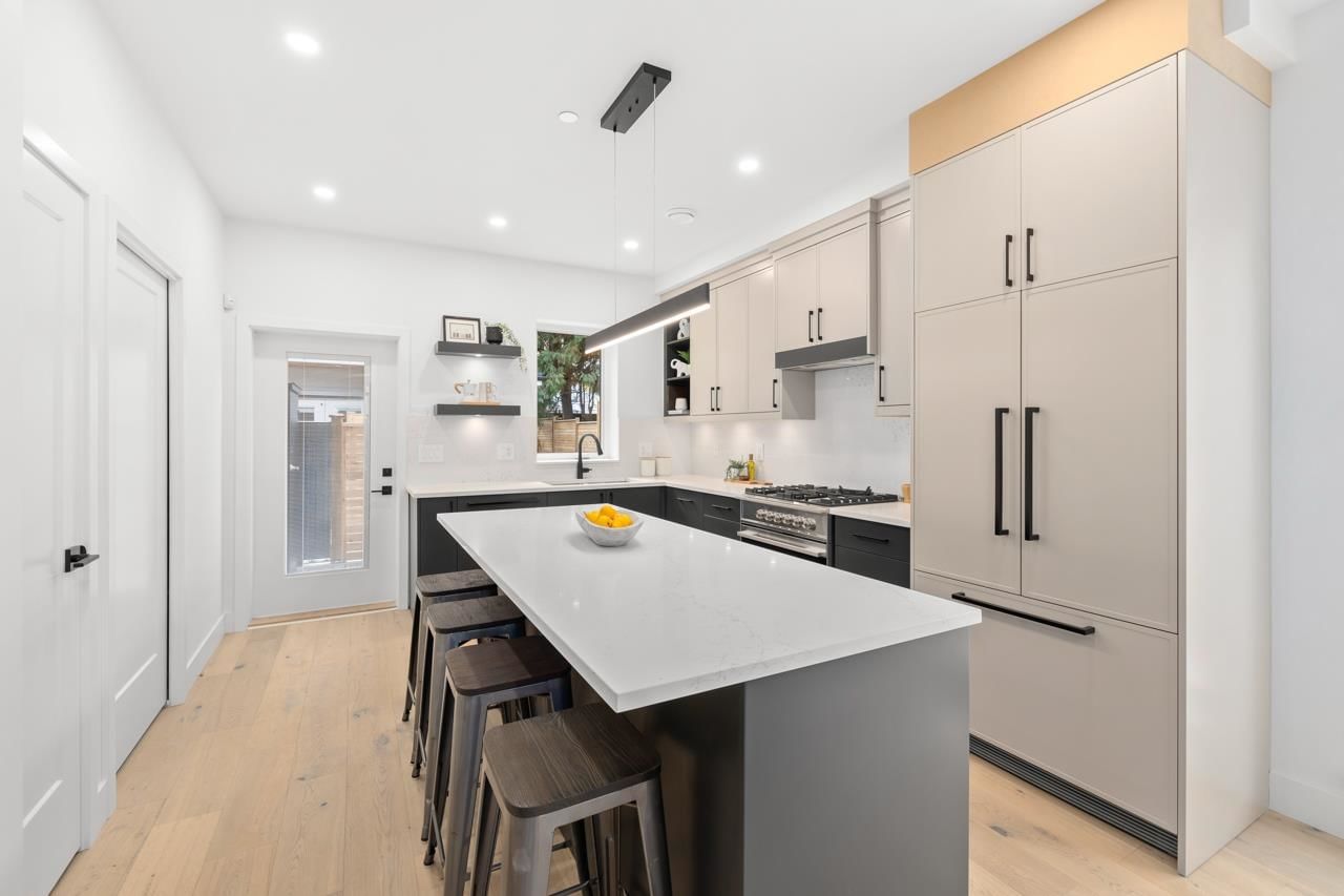 Listing Image 9