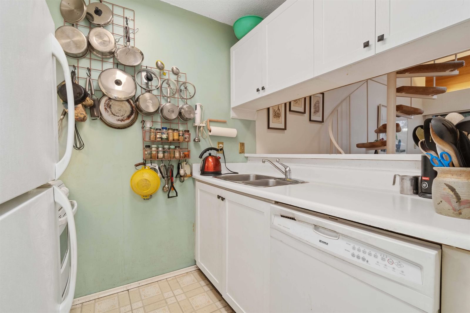 Listing Image 15