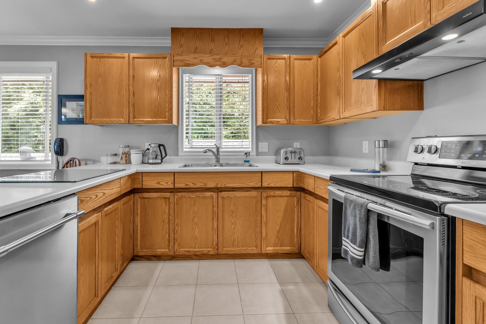 Listing Image 6