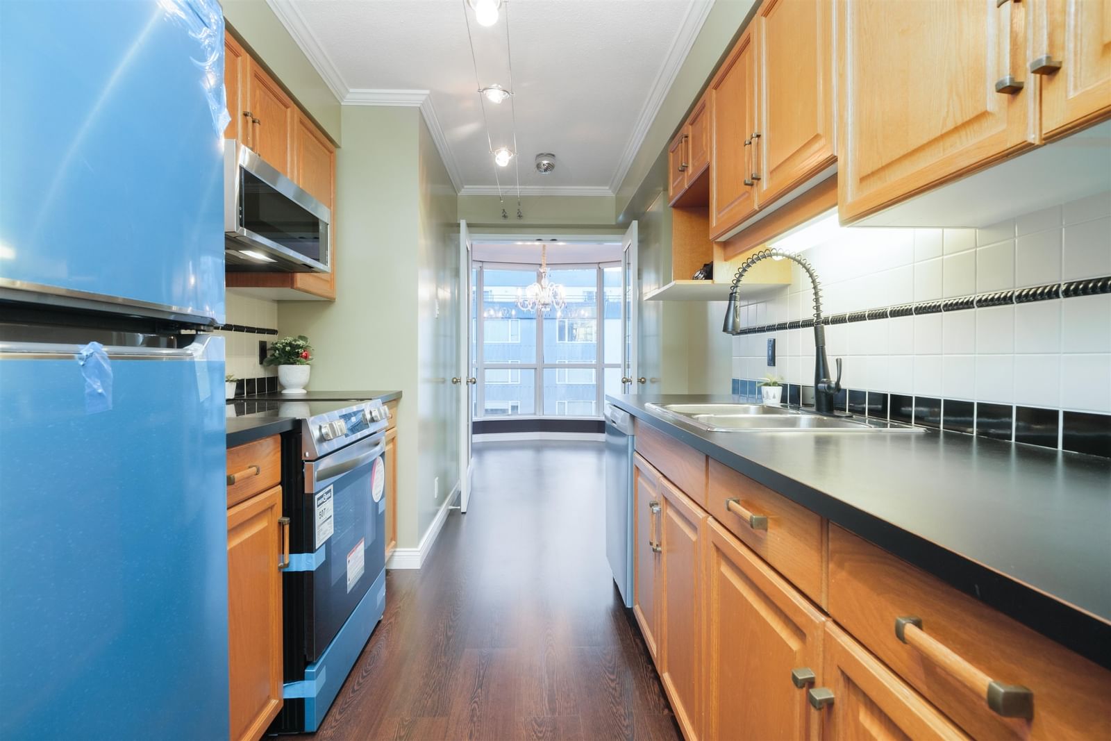 Listing Image 18