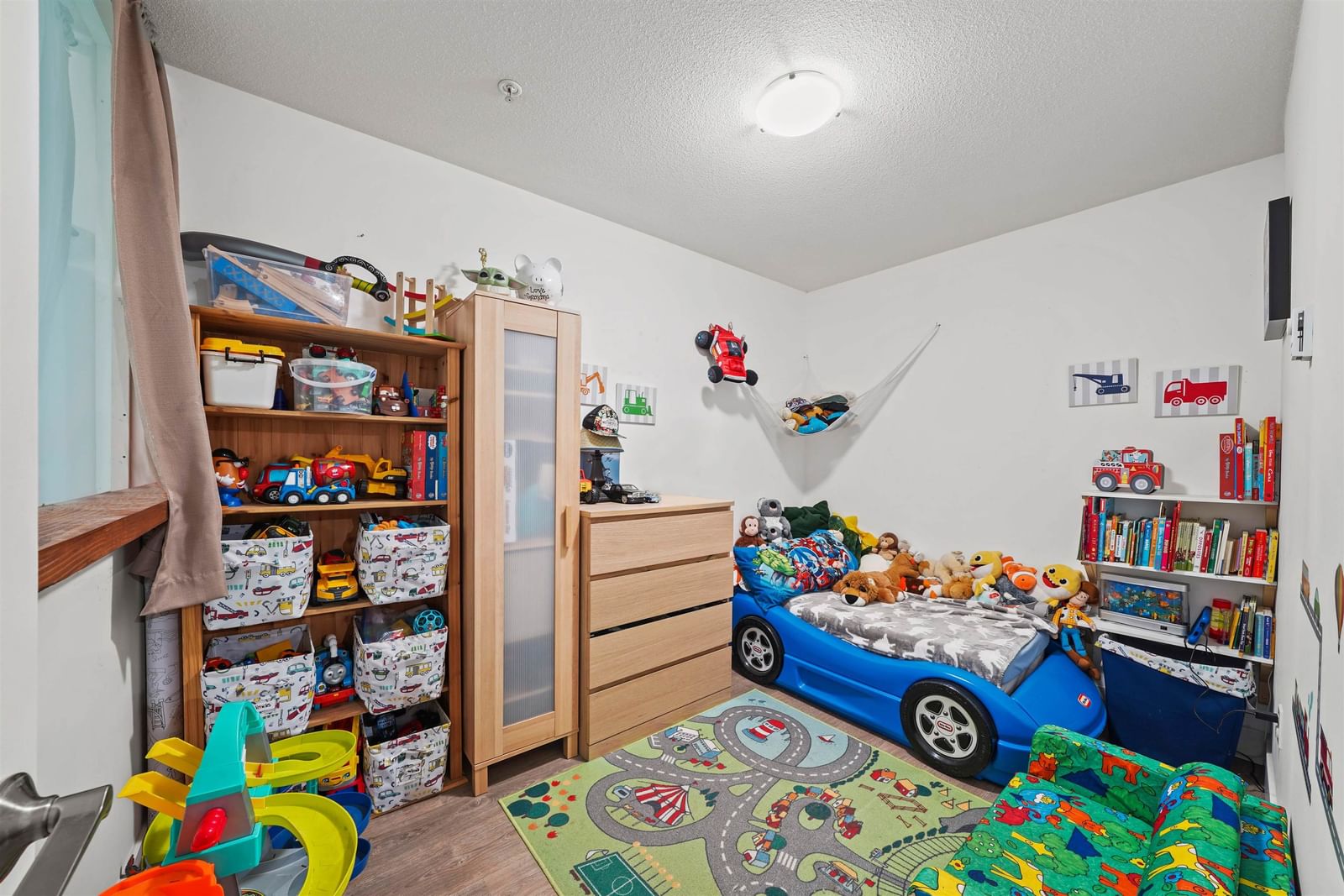 Listing Image 16
