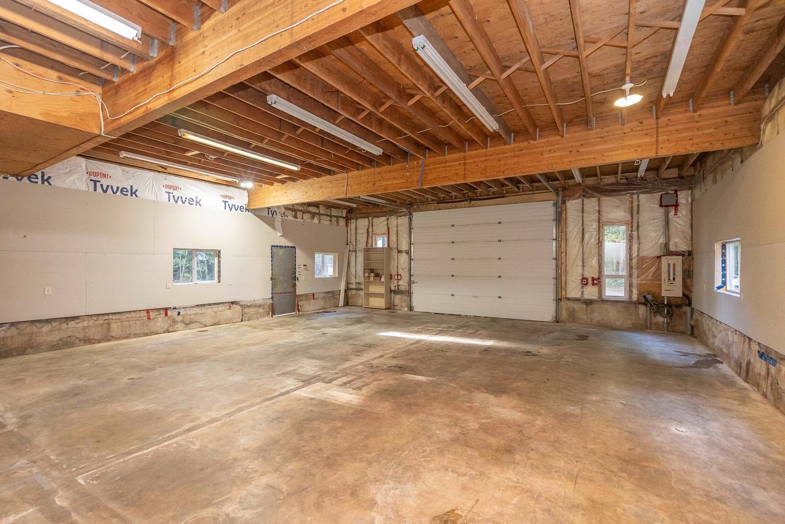 Listing Image 17