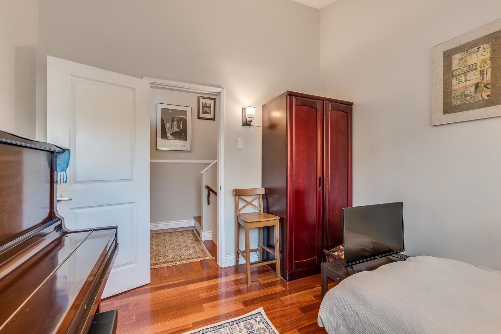 Listing Image 18