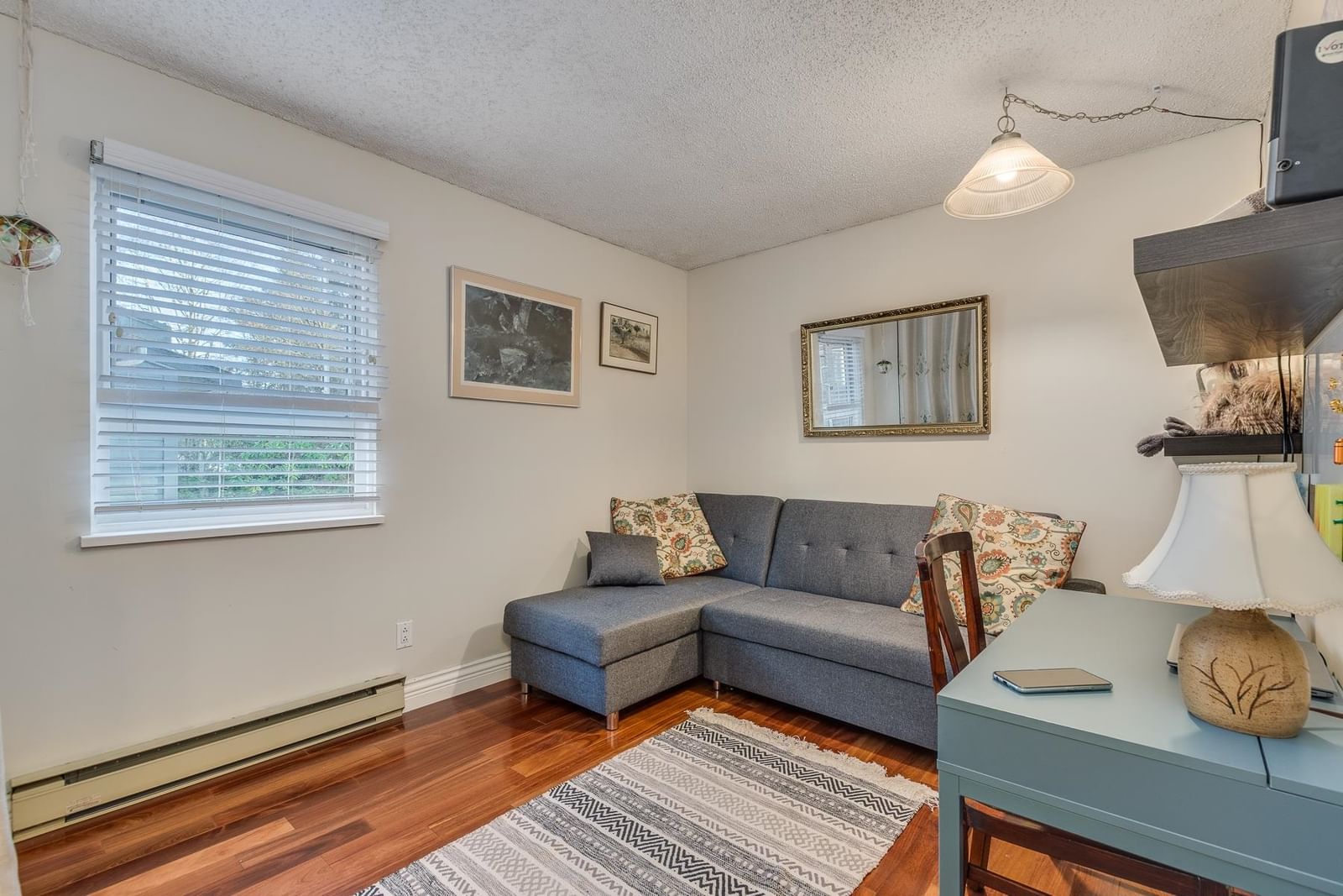 Listing Image 19