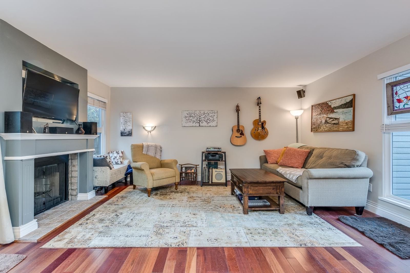 Listing Image 5