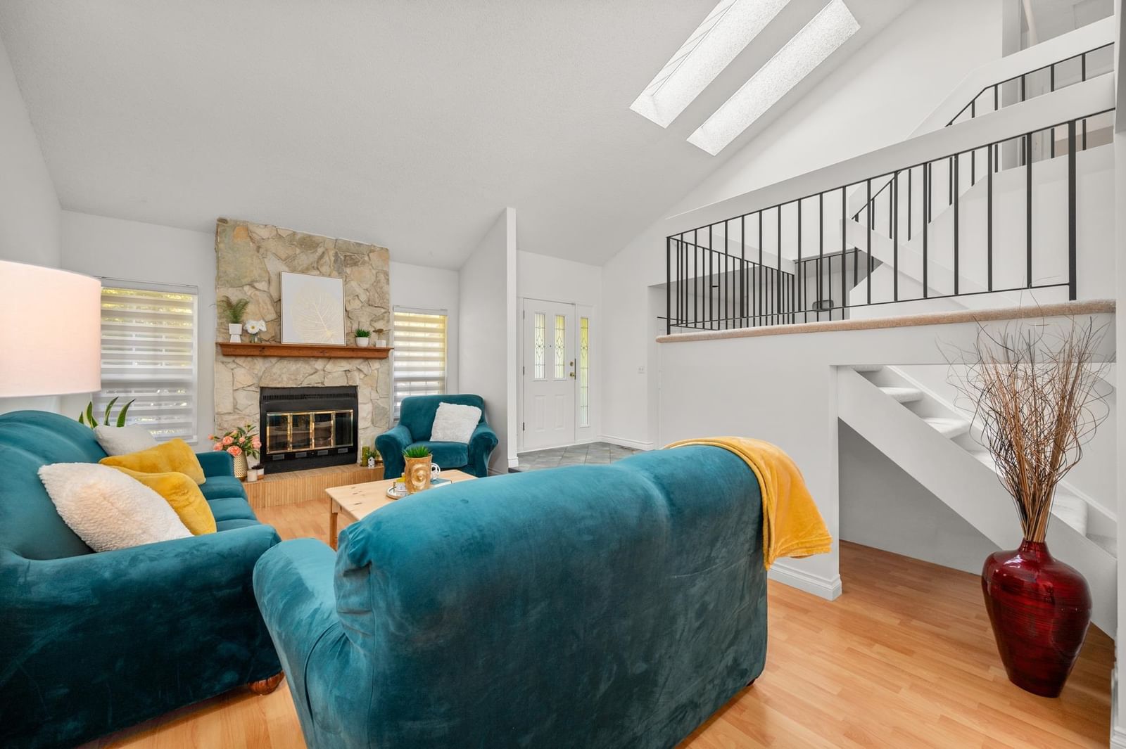 Listing Image 13