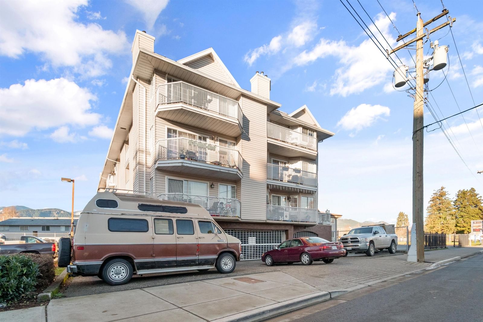 Listing Image 23