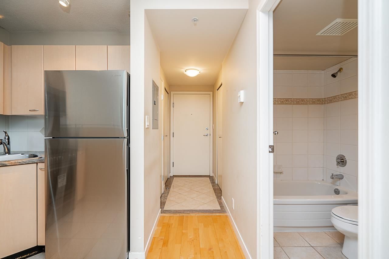 Listing Image 14