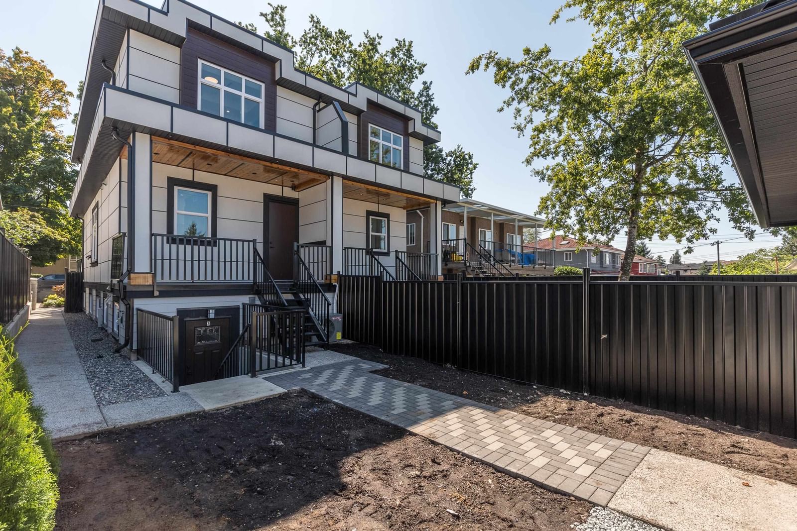 Listing Image 16