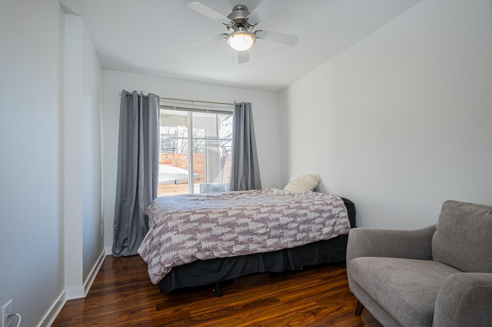 Listing Image 19