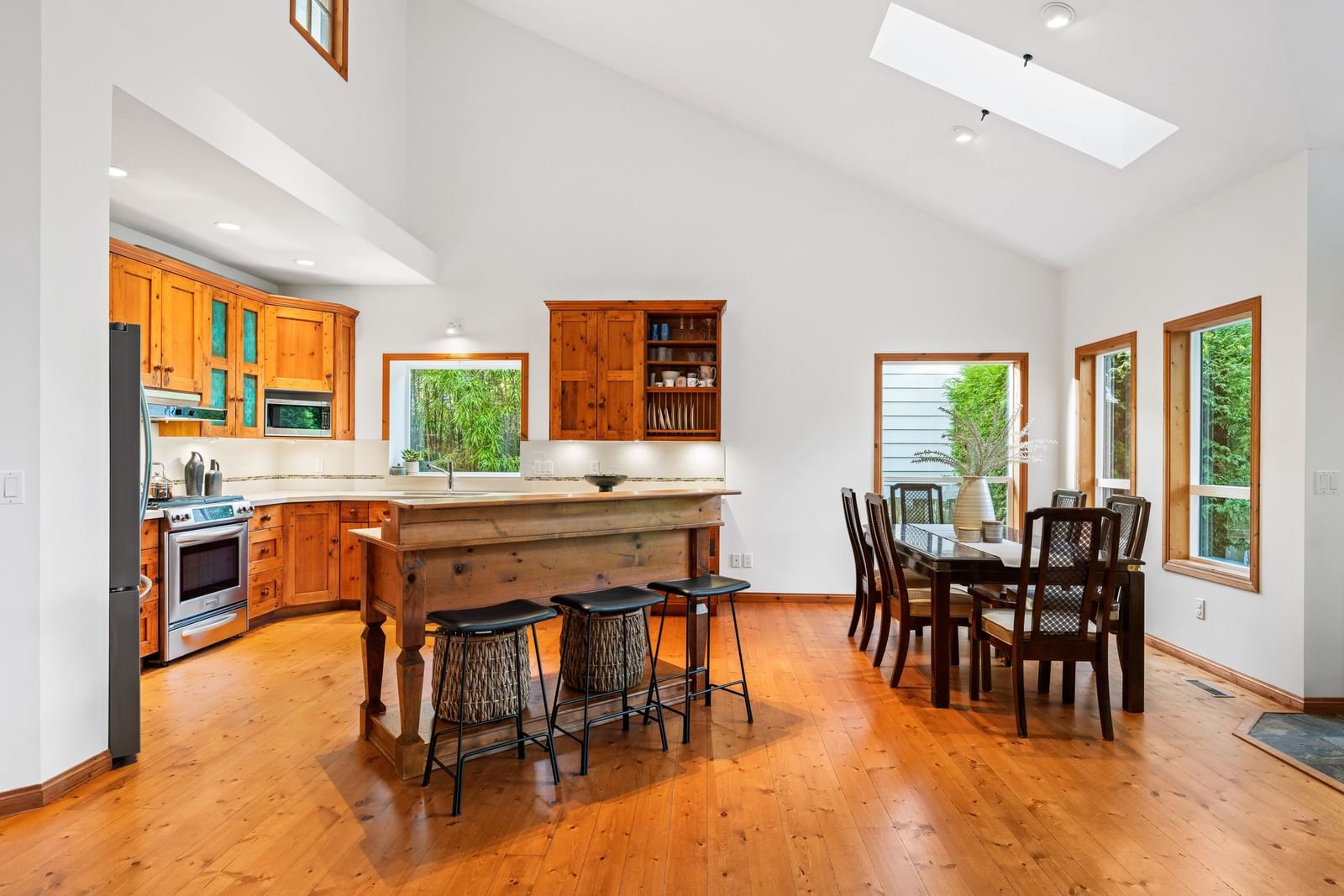 Listing Image 15
