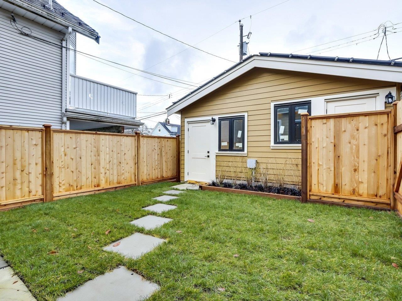 Listing Image 12
