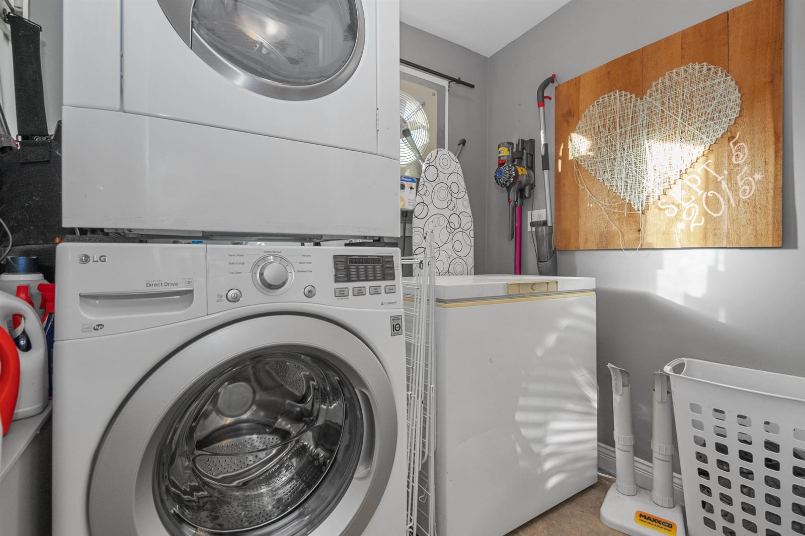 Listing Image 12