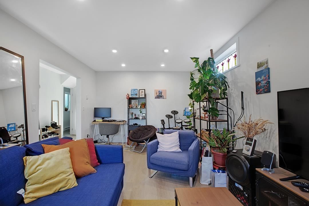 Listing Image 16