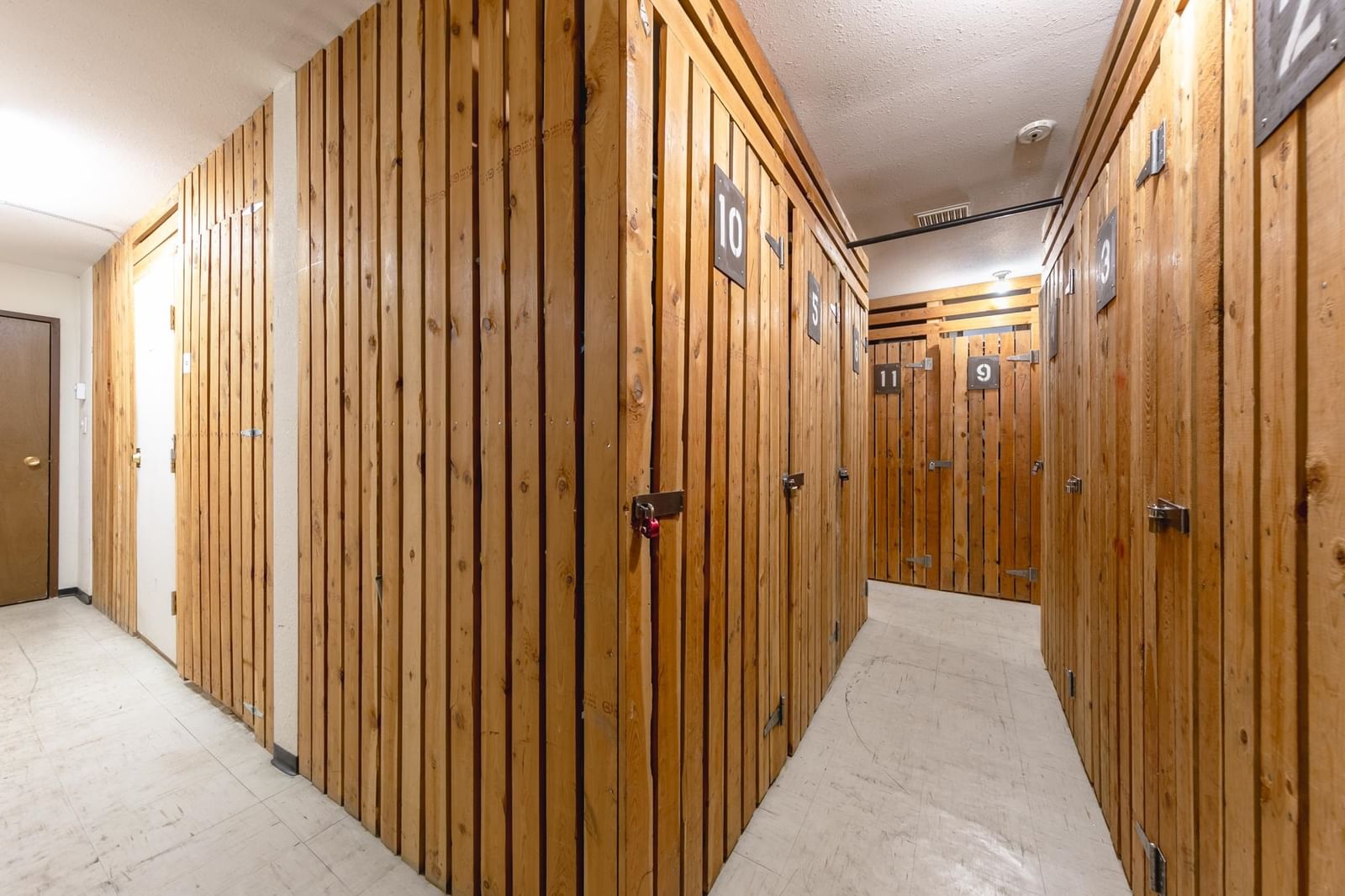Listing Image 25