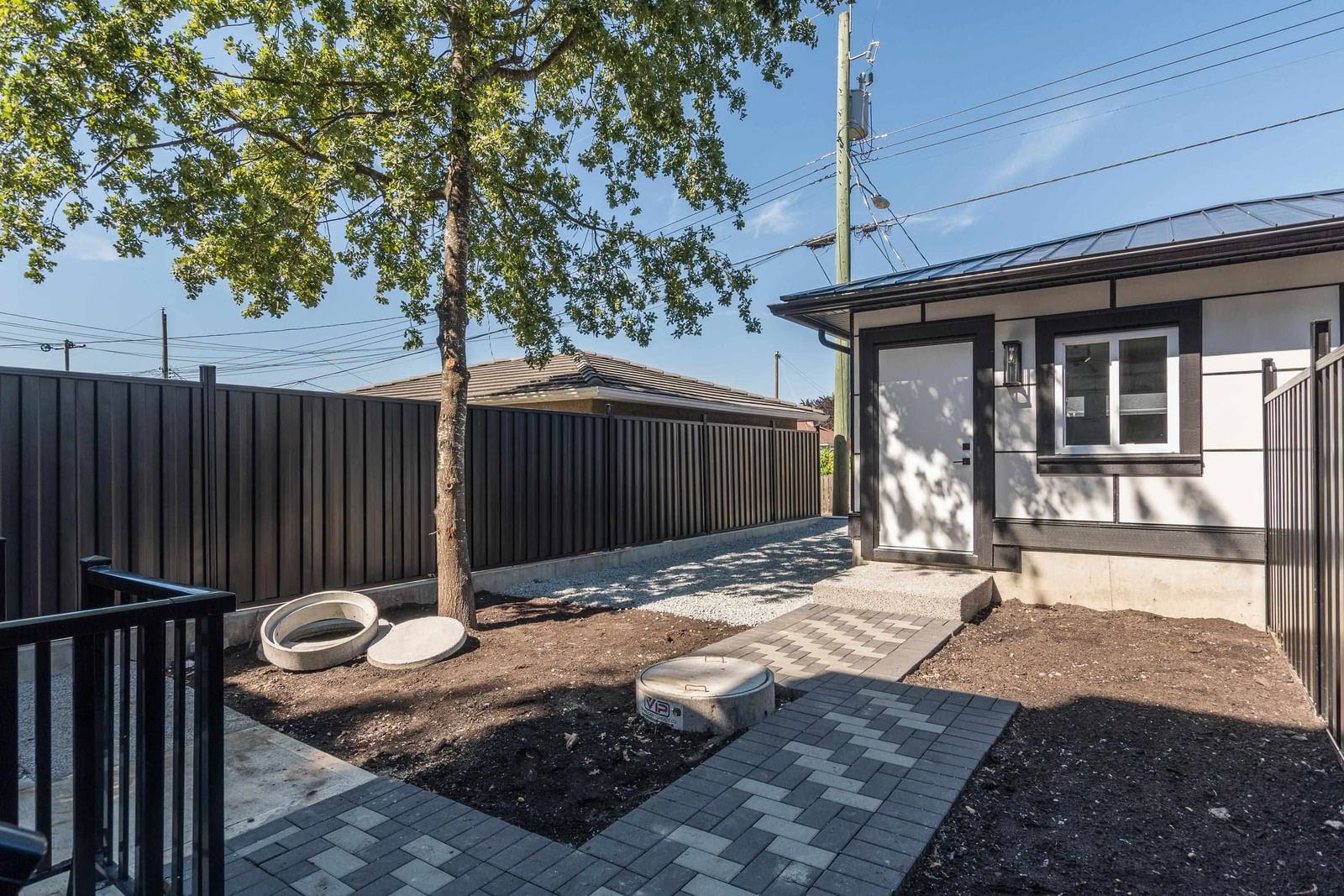 Listing Image 15