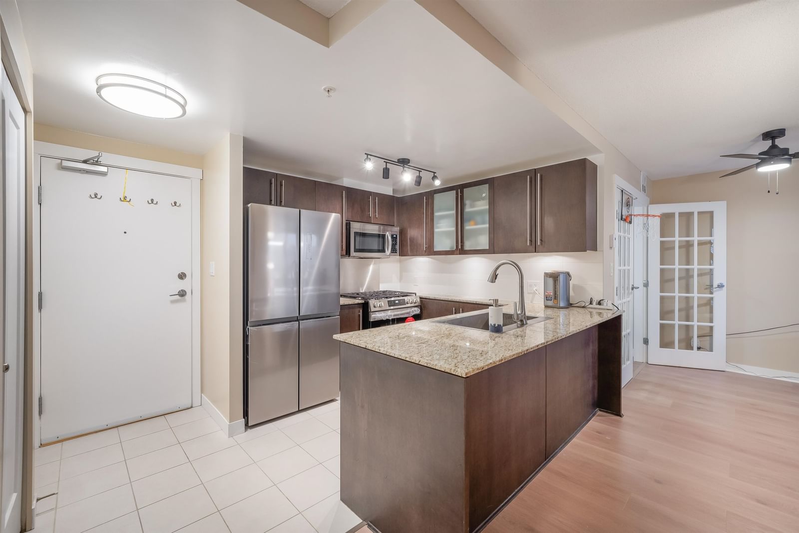 Listing Image 14