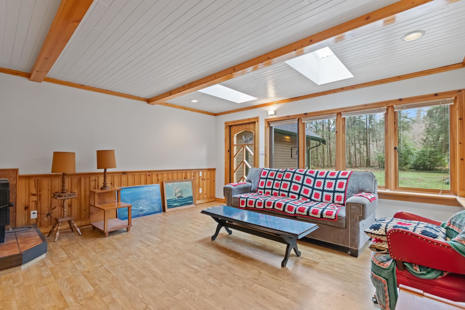 Listing Image 8