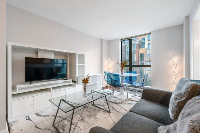 311 - 1295 Richards Street, Vancouver, V6B 1B7 | Image 2