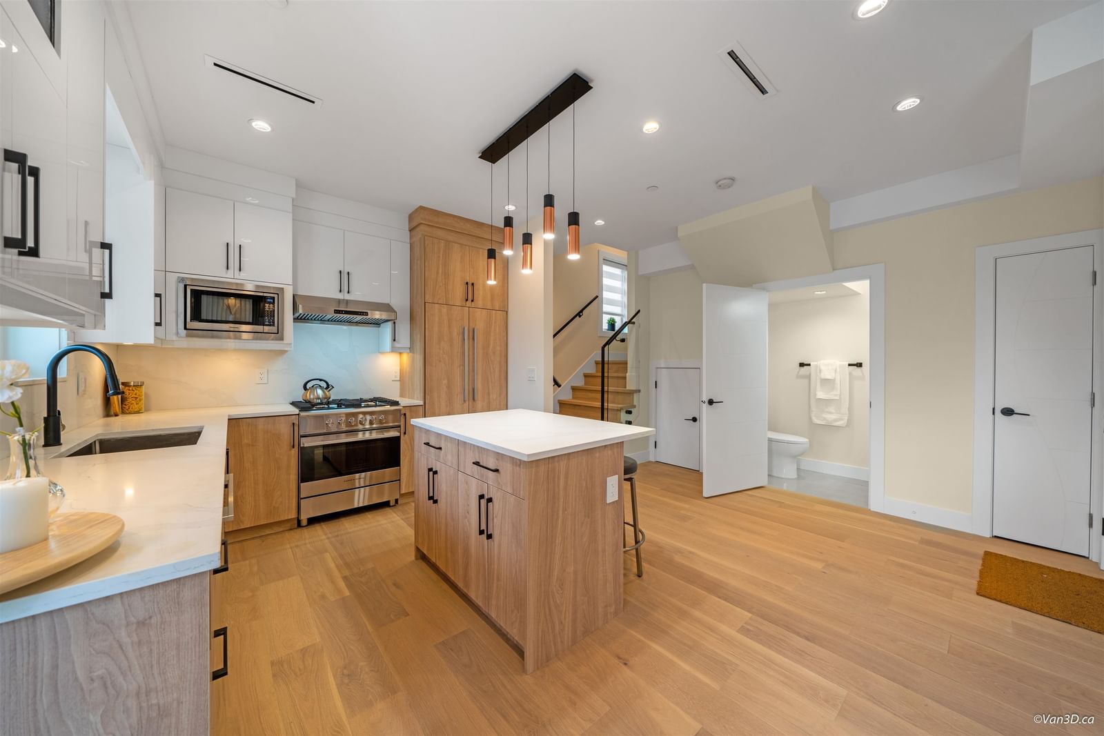 Listing Image 11