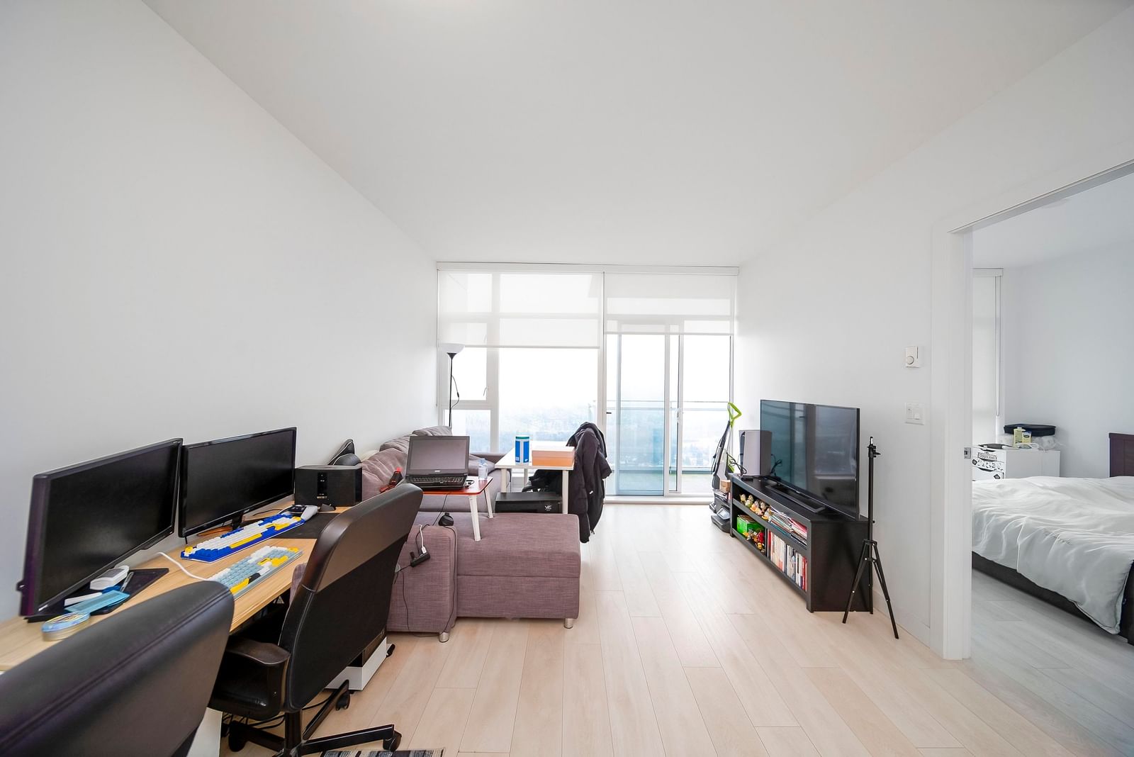 Listing Image 17