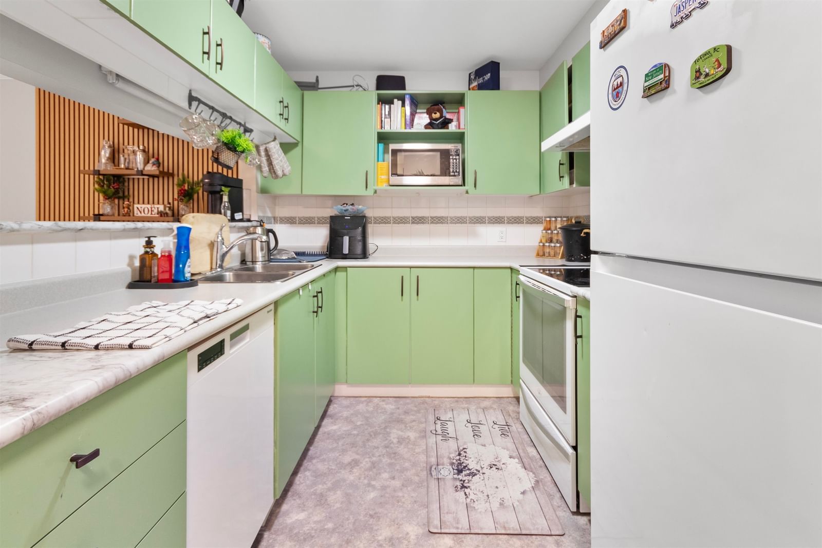 Listing Image 12