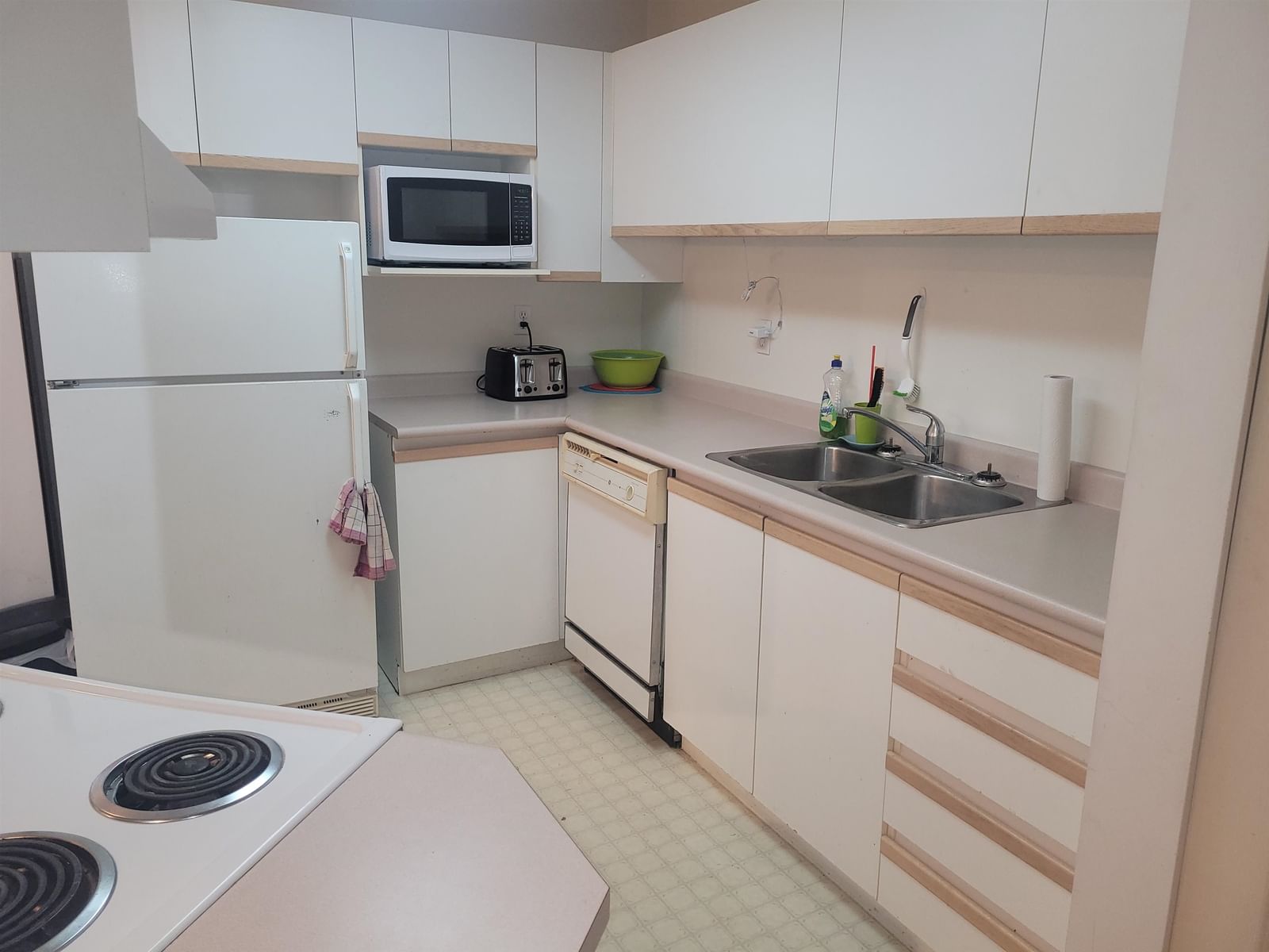 Listing Image 5