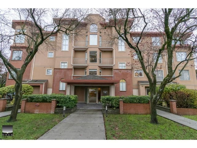303 - 111 5th Street