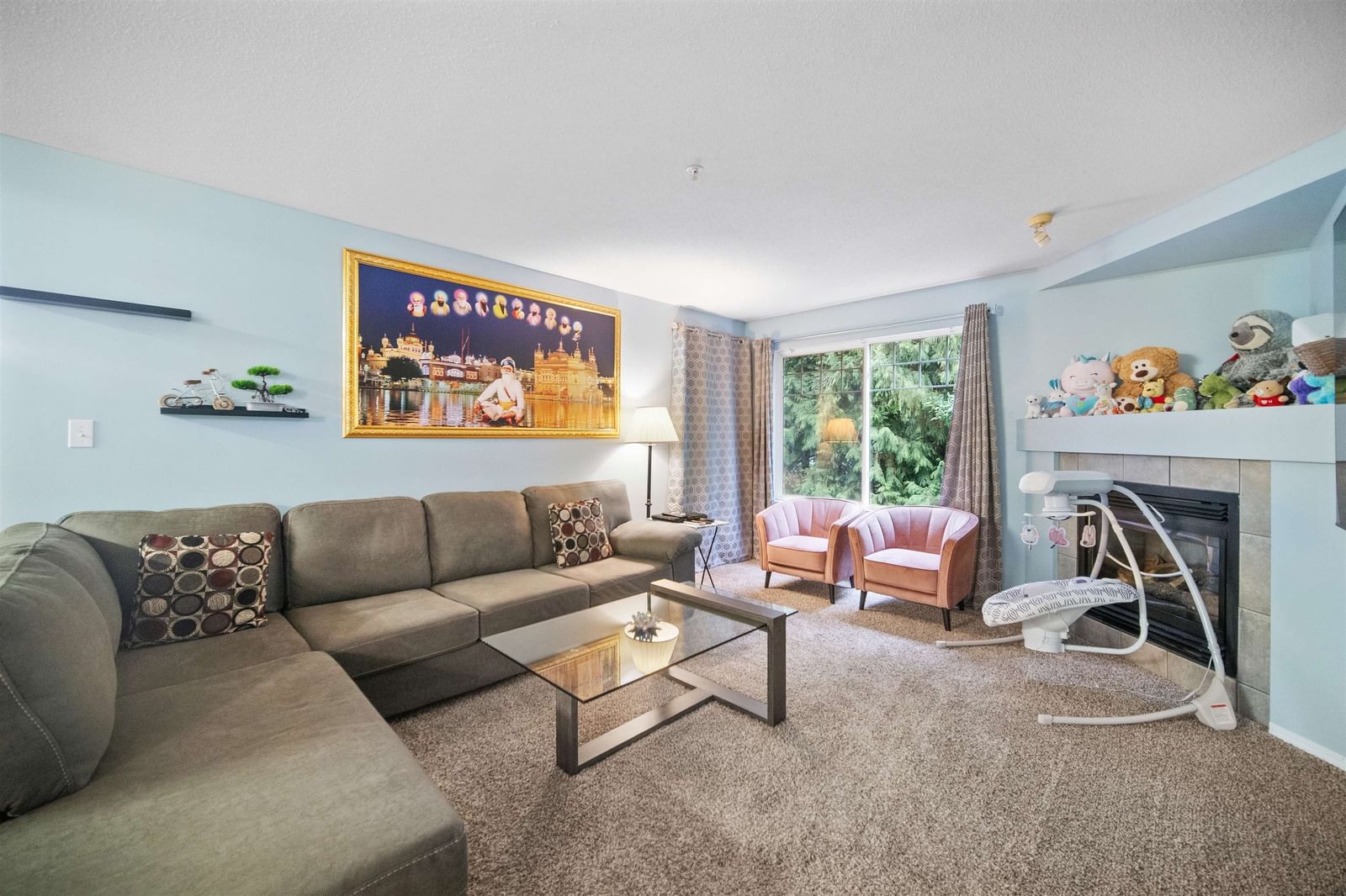 Listing Image 5