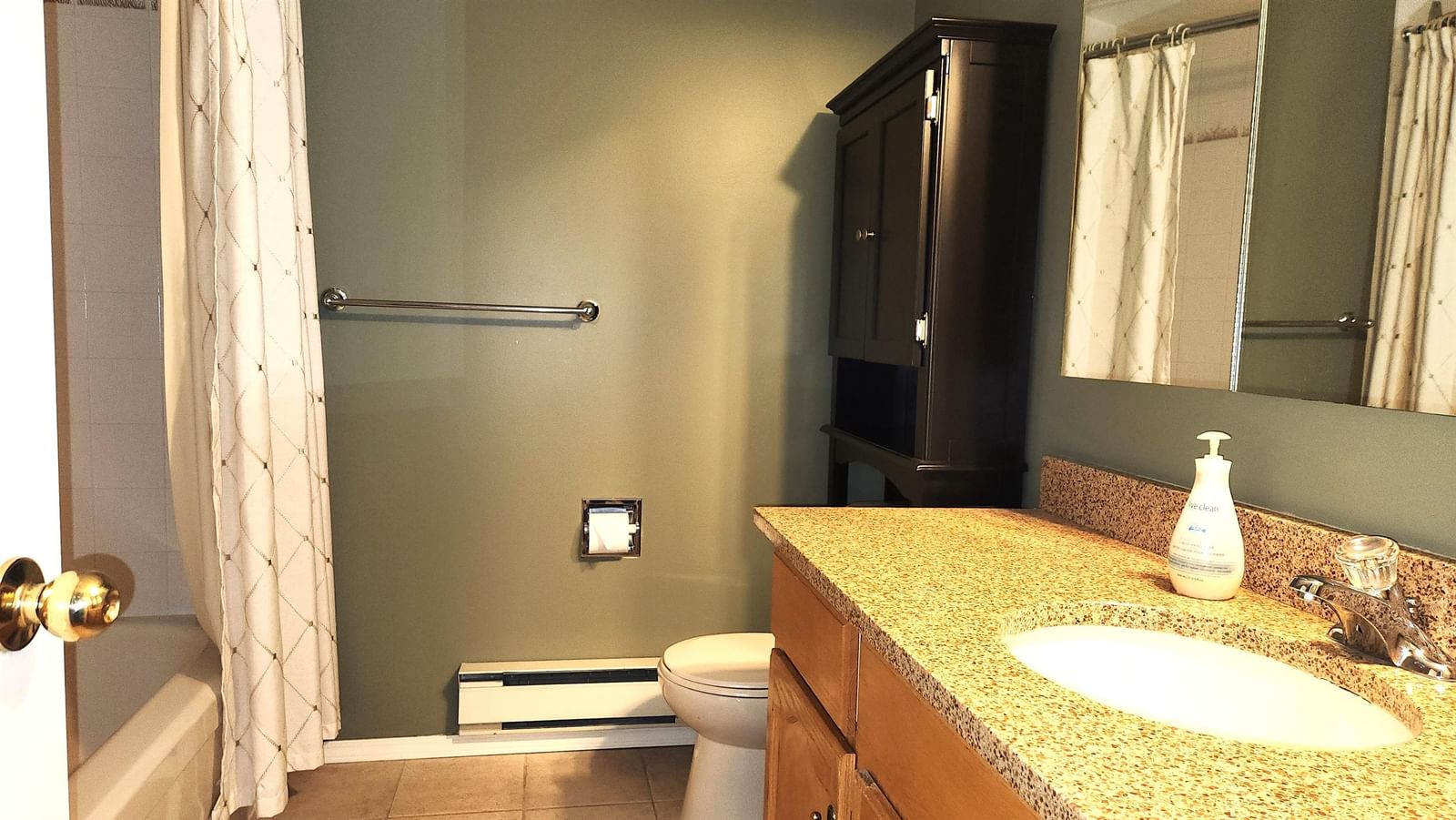 Listing Image 11