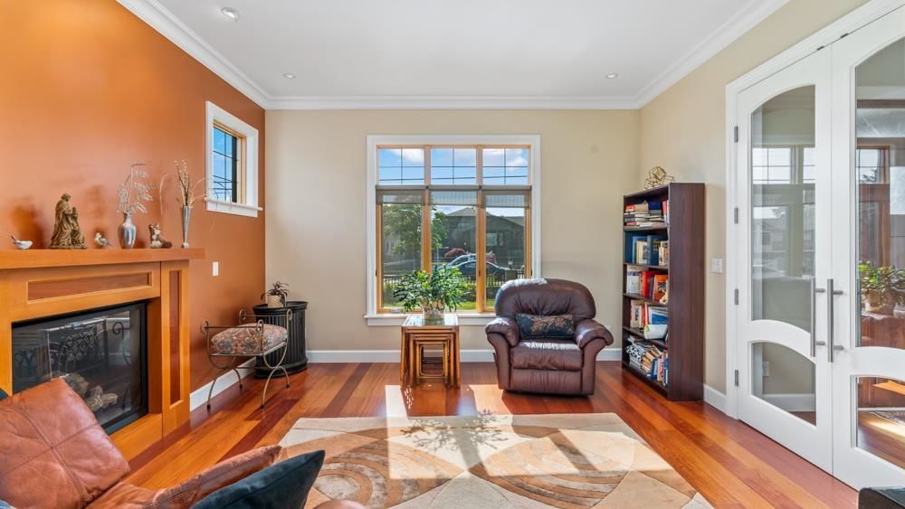 Listing Image 6